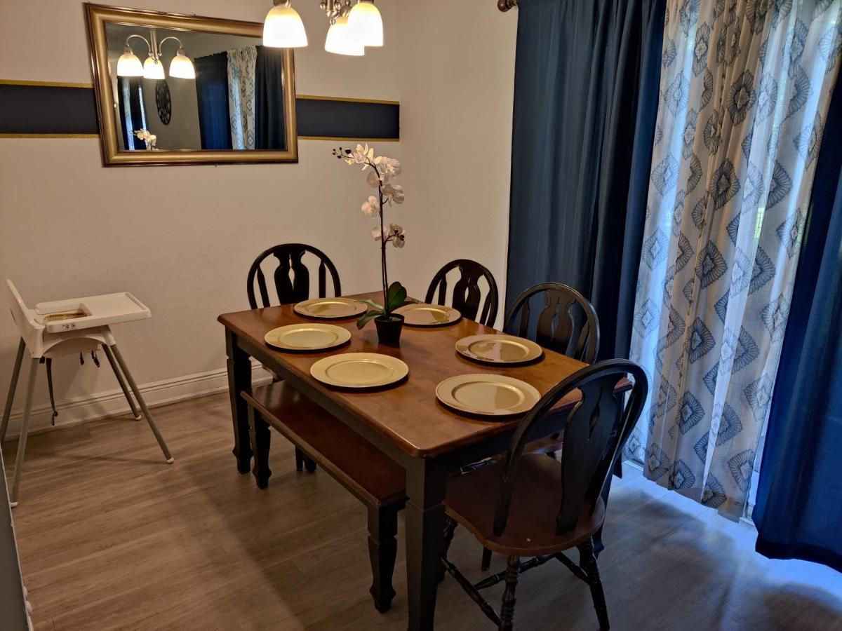 Centauri Vacation Rentals Beautiful 2-Bedroom Condo, Near All Orlando Attractions, Free Parking & Wi-Fi, King Bed 外观 照片